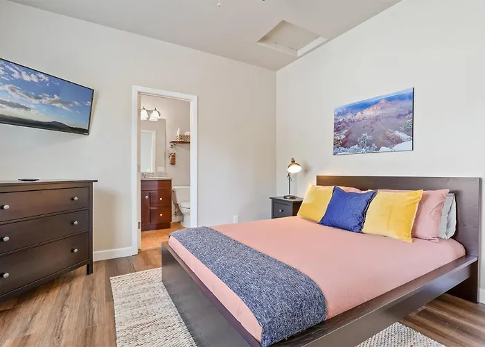 Moonlight Ridge Spacious Townhome 3 Miles From Downtown Ac Garage Near Snowbowl *