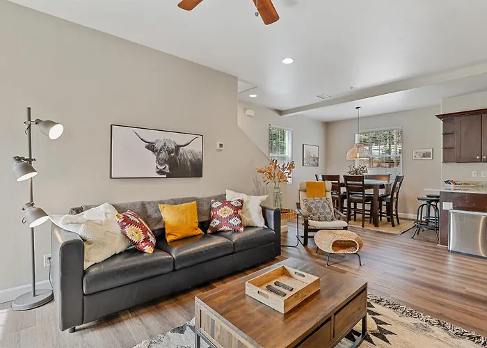 Moonlight Ridge Spacious Townhome 3 Miles From Downtown Ac Garage Near Snowbowl *