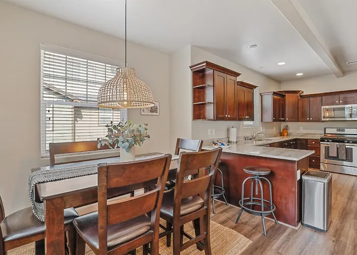 Moonlight Ridge Spacious Townhome 3 Miles From Downtown Ac Garage Near Snowbowl Villa Flagstaff