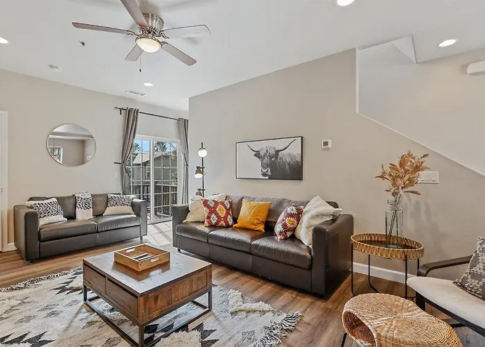 Moonlight Ridge Spacious Townhome 3 Miles From Downtown Ac Garage Near Snowbowl Villa